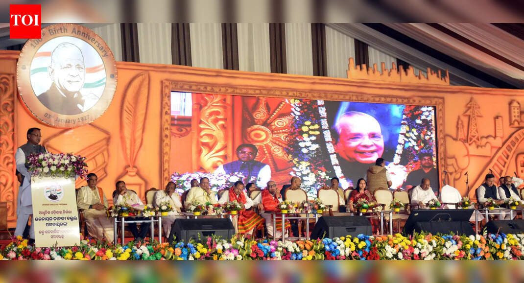 CM hails JB Patnaik’s scholarly legacy, steady leadership on birth centenary