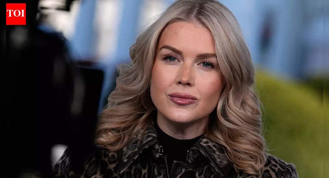 'Classic Communists': Karoline Leavitt mocks Zohran Mamdani and his wife over her borrowed boots