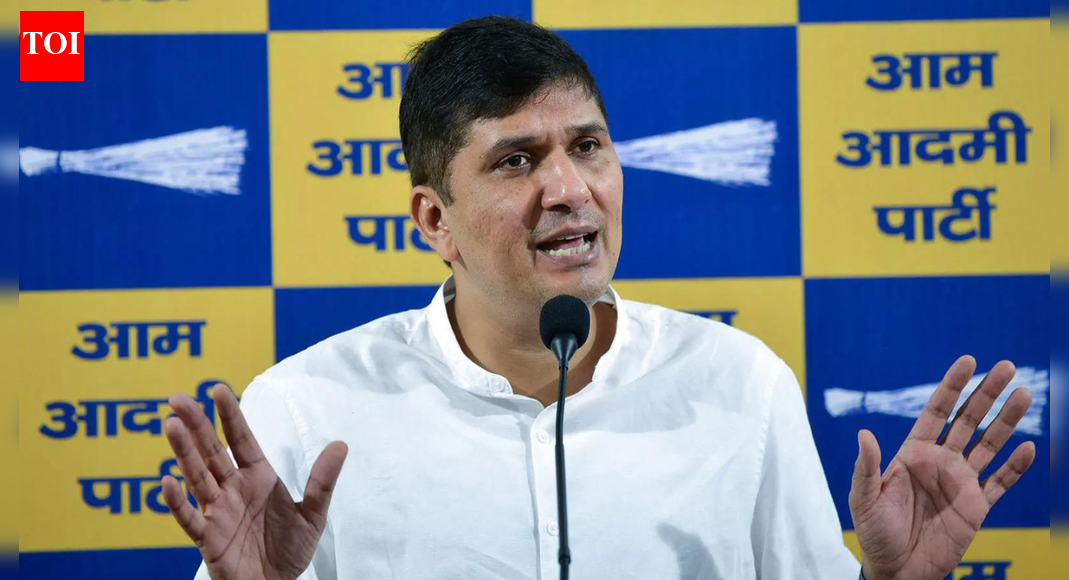 BJP govt insulted Dalits by not installing portrait of Savitribai Phule on her birth anniversary, says Saurabh Bharadwaj