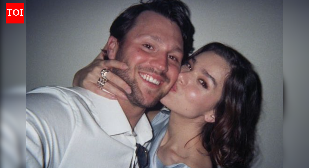 Hailee Steinfeld shares new pregnancy photos, shows baby bump and ‘Baby Beau’ onesie