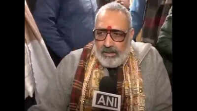 गिरिराज, सरावगी ने 'सांप' वाली टिप्पणी पर टीएमसी नेता की आलोचना की