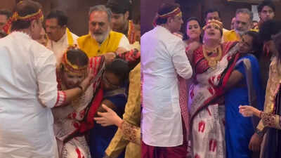 Sudha Chandran gets soaked into divine energy, gets overwhelmed by emotions as she cries her heart out, bites someone, dances at 'Mata Ki Chowki' - WATCH VIDEO