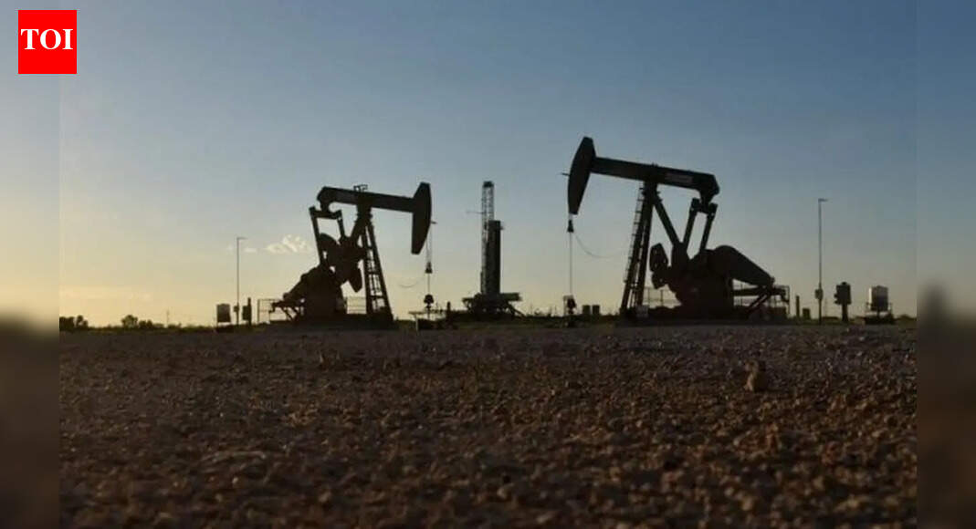 US hold on oil may help India recover $1 billion dues