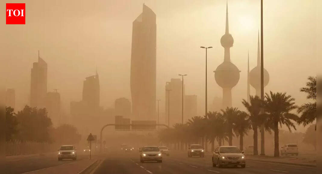 Kuwait on alert: Authorities issues weather warning as winds cross 60 km/h, temperatures dip below 3°C