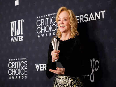 Jean Smart wins Best Actress for ‘Hacks’ at Critics Choice Awards; Delivers witty speech on artists and critics