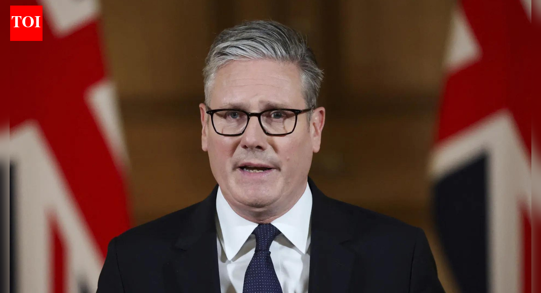 'I don't shy away': UK PM Keir Starmer dodges condemning Trump's Venezuela strike; had attacked Putin for Ukraine war