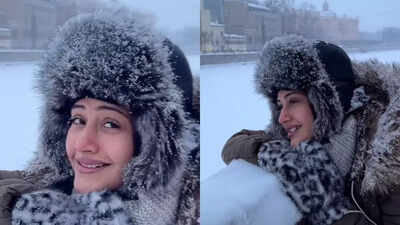 ‘Naagin’ fame Surbhi Chandna misses Mumbai traffic and vada pav during her trip abroad