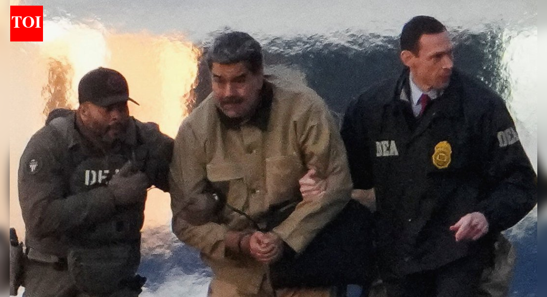 Chopper, armoured vehicle: Armed soldiers escort 'limping' Maduro to New York court - watch