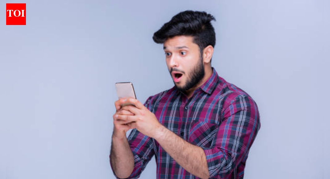 Read receipts and last seen: How technology changed dating anxiety