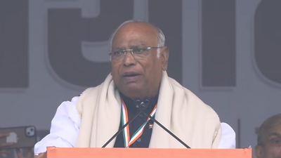 'Mogambo khush hua': Kharge likens Trump's actions to Hitler, Mussolini; takes shot at PM Modi