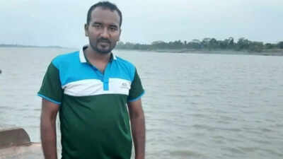 Bangladesh crisis: Hindu scribe shot in head, throat slit; Latest in a spate of minority attacks