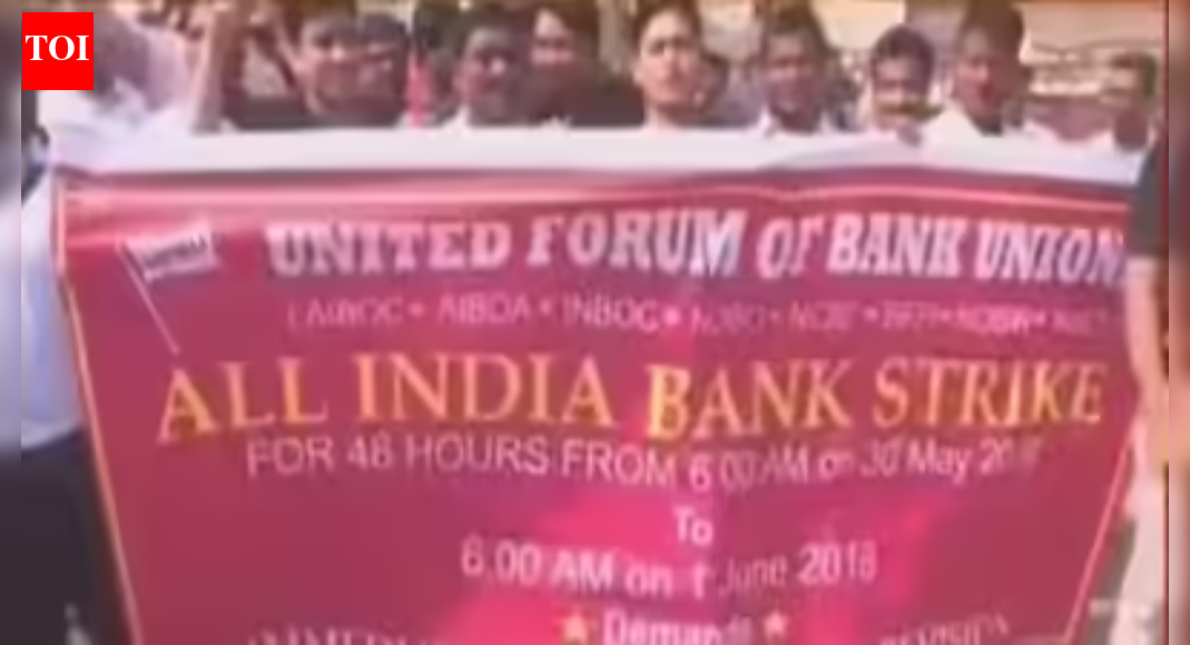 Bank employees protest to demand 5-day week
