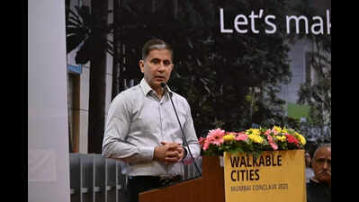 ‘Legally sound’ but should be more careful: Mumbai civic chief’s report on returning officer who did not accept AAP nominations after 5 pm