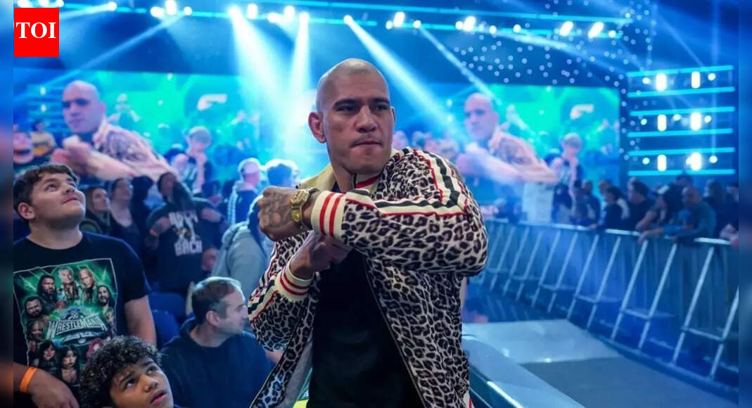 Alex Pereira’s surprise gift brings his father to tears in touching family moment