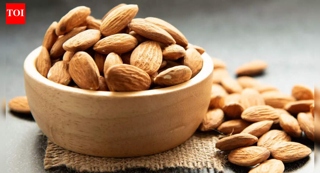 Almonds in the winter diet: Health benefits, possible side effects, who should avoid them, and the right way to eat