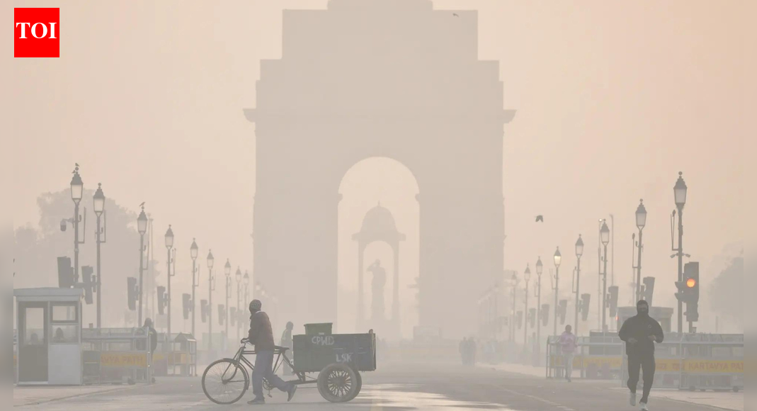 'Failing to do its duty': SC raps pollution body over Delhi air; orders to submit expert report