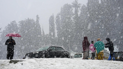 Snow, Kangris and Pherans: How Kashmir adapts to the rhythm of Chillai Kalan — inside the 40-day spell