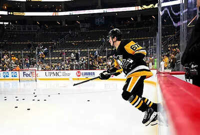 Penguins' Rickard Rakell embraces family moment as wife Emmeli Rakell shares teasing post