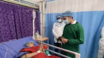 'I named him Apon': Abhishek Banerjee meets Sunali Khatun and her newborn; woman was repatriated from Bangladesh - watch