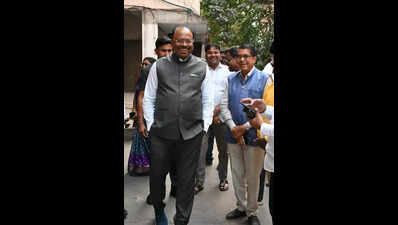 Fadnavis Rejects BJP-Congress-AIMIM Civic Alliances in Maharashtra