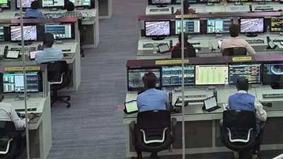 IT firms brace for soft Q3, mid-caps to beat larger cos