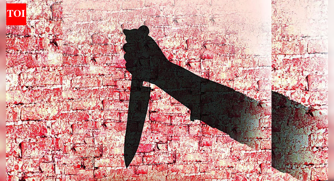 Maharashtra Congress  vice-president stabbed outside Akola mosque, critical