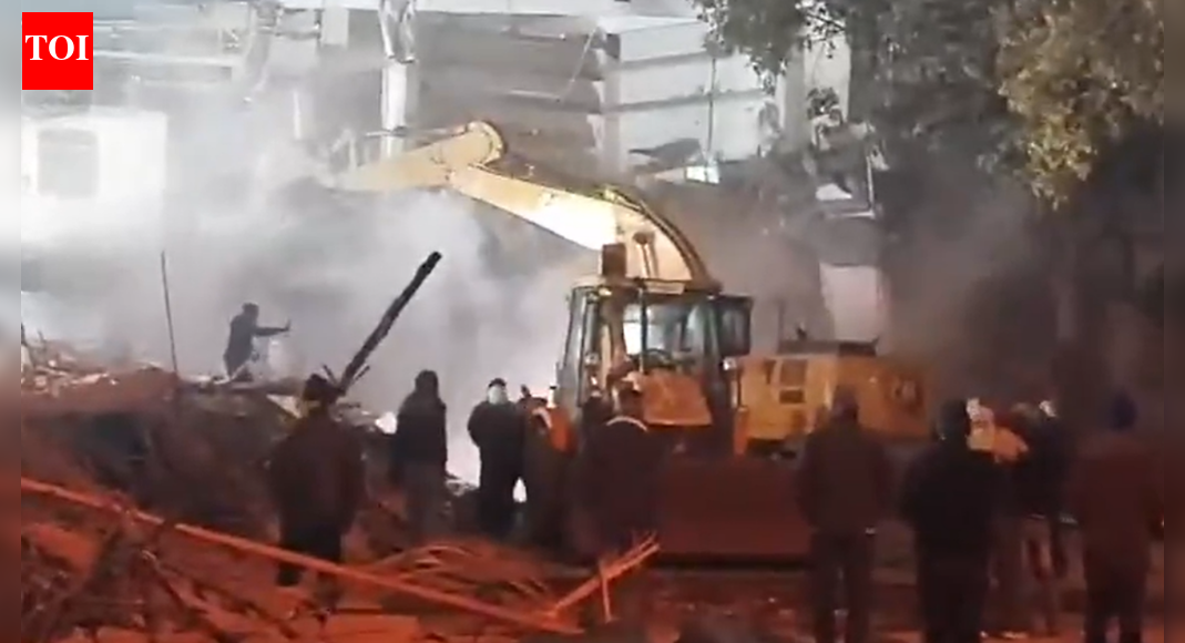 Delhi demolition drive: MCD carries out action near Faiz-e-Elahi mosque following HC order; 5 cops injured in stone pelting