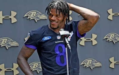 Lamar Jackson faces major contract crossroads as the Ravens weigh a $250 million decision after missing playoffs