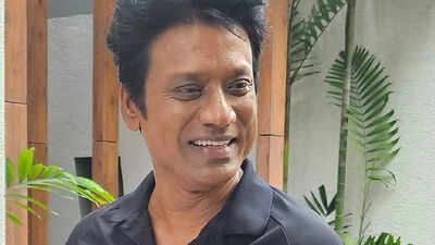SJ Suryah meets with an accident on 'Killer' set; hospitalised with leg injuries, shoot put on hold
