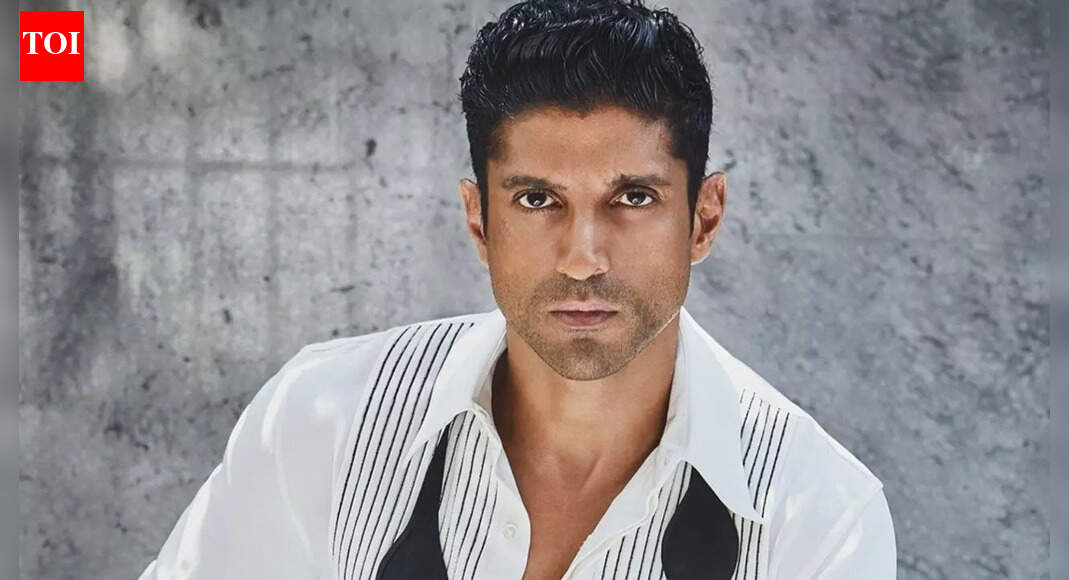 Did you know Farhan Akhtar won a National Award at the age of 27? Guess the film that collected approx Rs. 39.40 crore in 2001
