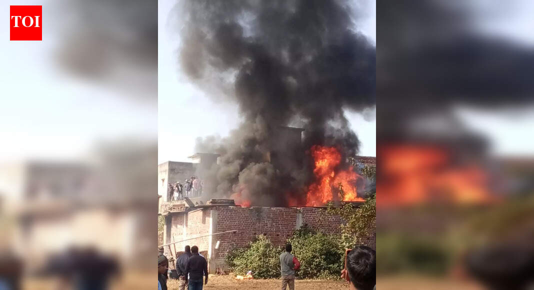 Hazaribag Fire Destroys Rs 10 Lakh Goods in Banaso Village House