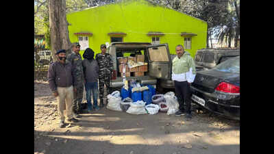 Illicit Liquor Seized in Hazaribag: 477 Liters of Foreign Liquor and Spirit Confiscated