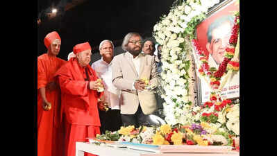 Khandre emerges top contender for top Veerashaiva-Lingayat Mahasabha post