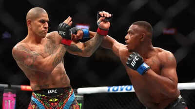“They’re going to grab him”: Jamahal Hill sends warning to Alex Pereira about heavyweight move as UFC history talk grows