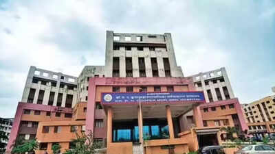 Mumbai: Drunk patient kicks Cooper Hospital woman intern doctor twice in chest