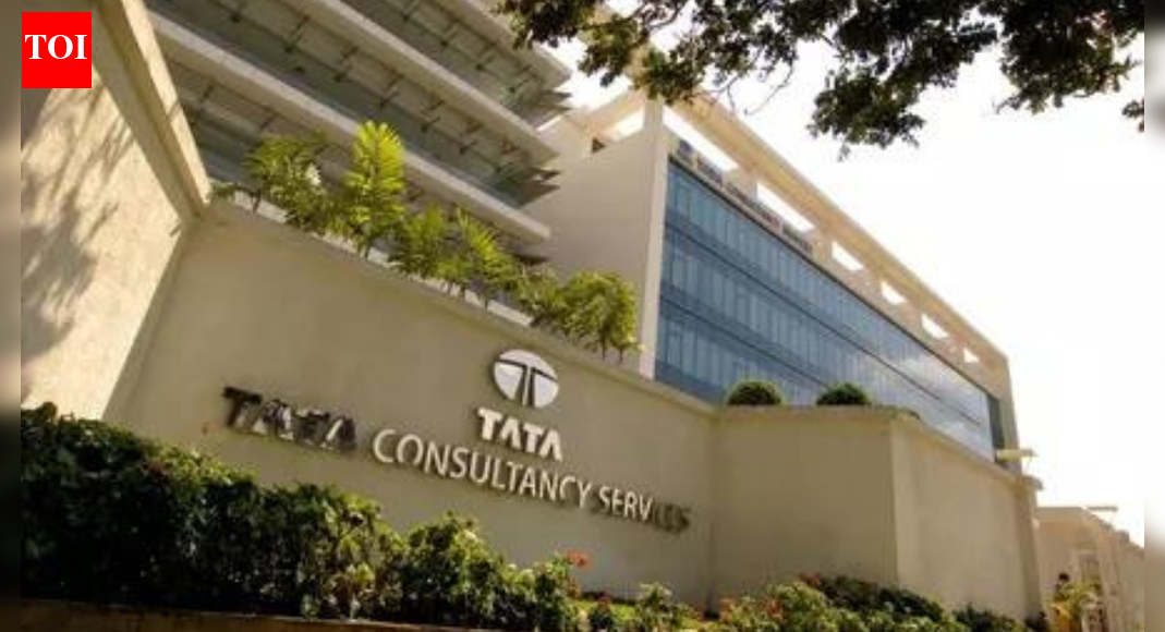 TCS halts anniversary appraisals over WFO non-compliance