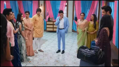  Chawl's redevelopment starts behind Anupama’s back