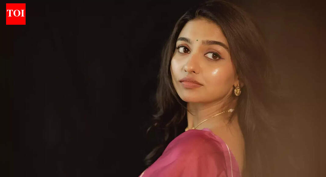 Mamitha Baiju's song at Vijay Thalapathy starrer 'Jana Nayagan' event sparks meme fest