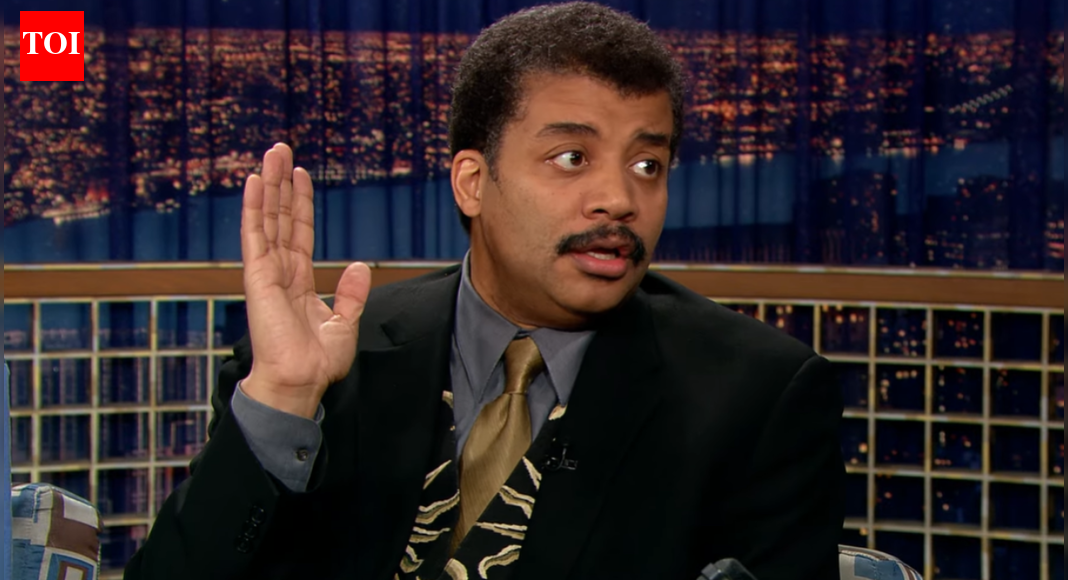 Neil deGrasse Tyson explains why falling into a black hole would be his preferred way to die