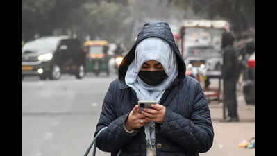 हाड़ कंपा देने वाली ठंड के बीच शहर के स्कूल निचली कक्षाओं के लिए 11 जनवरी तक बंद हैं