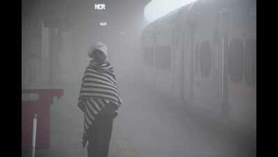 प्रतिकूल मौसम के कारण दिल्ली-पटना ट्रेनें देर से चल रही हैं