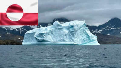 கிரீன்லாந்து, கடலில் பனி மலைகள் மிதக்கும் மற்றும் நள்ளிரவில் சூரியன் பிரகாசிக்கும் ஒரு சொர்க்கம்