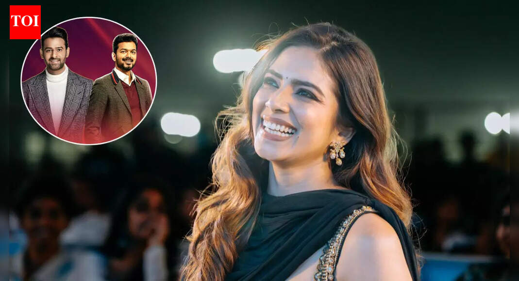 'Jana Nayagan' star Vijay and Prabhas share THESE qualities, 'The Raja Saab' actress Malavika Mohanan reveals