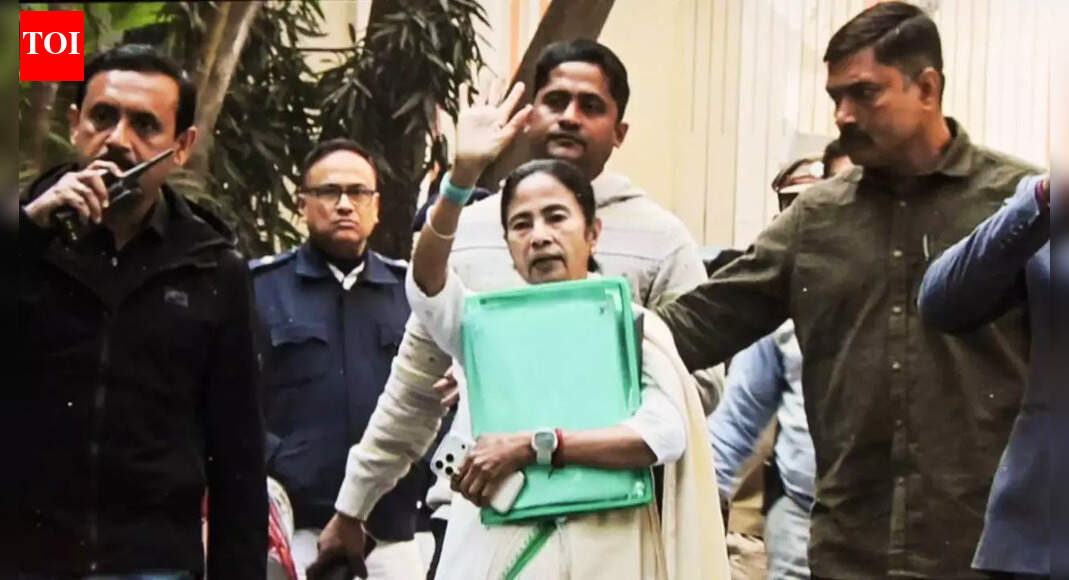 'Unmanageable crowd': Calcutta HC adjourns ED plea seeking FIR against Mamata Banerjee; hearing likely Jan 14