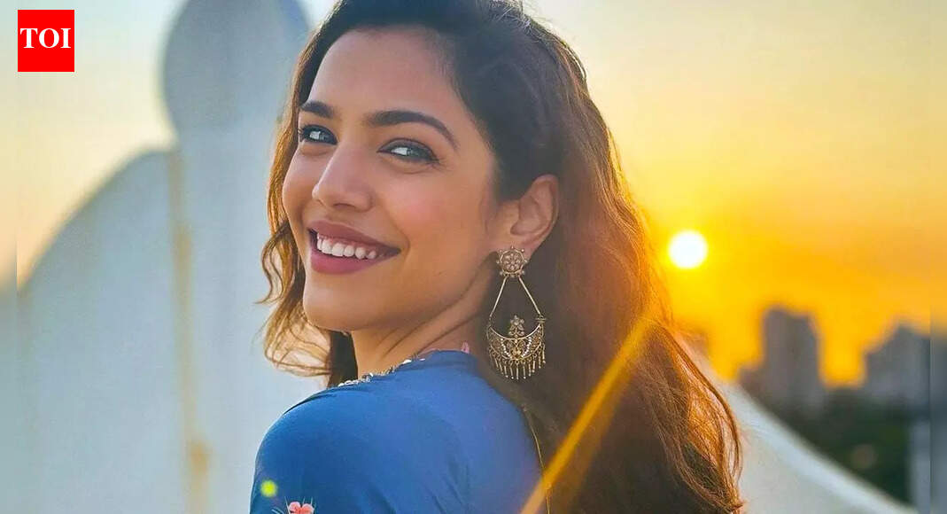 'Haiwaan' actress Shriya Pilgaonkar says its 'nice to be able to work' with Priyadarshan, Akshay Kumar and Saif Ali Khan who she has 'grown up watching'