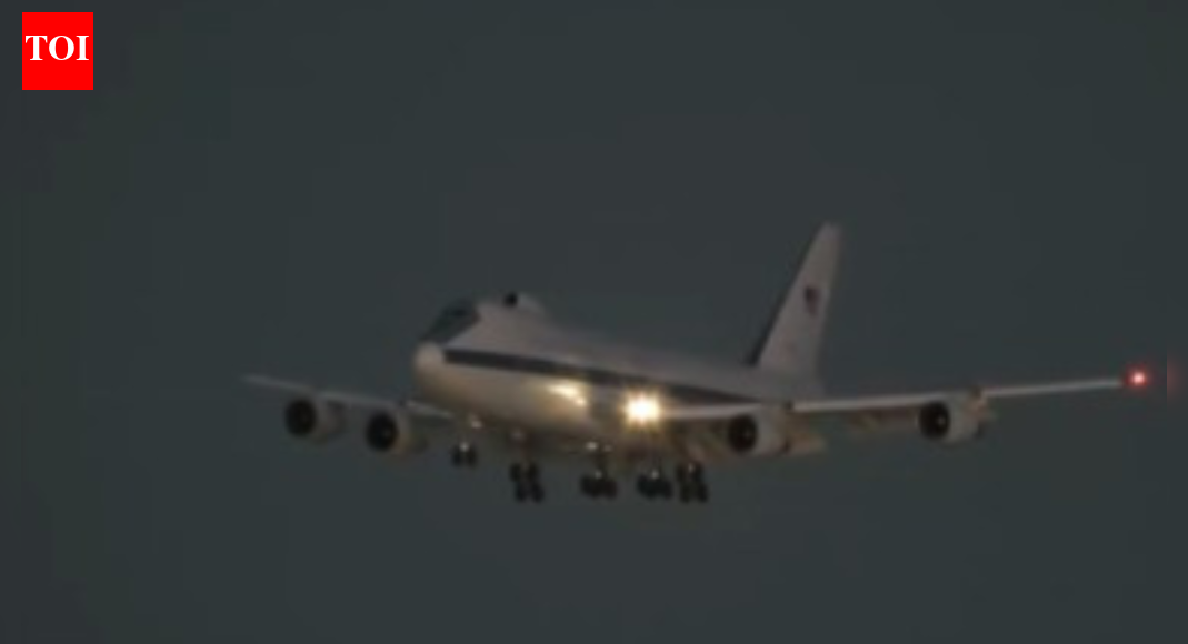 Trump's Doomsday E-4B plane sighted in Washington, Los Angeles, days after US captured Maduro