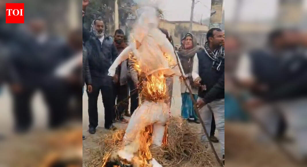 Farmers protest marginal hike in sugar cane prices