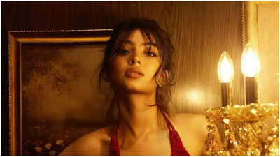 ‘Dhurandhar’ actor Sara Arjun stuns in red dress; fan says, ‘Finally we got someone who looks like movie star'