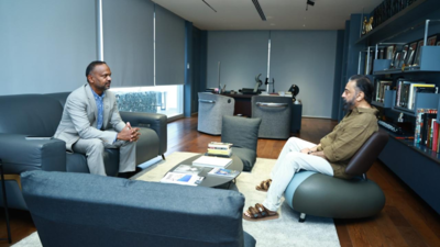 Microsoft director Cecil Sunder calls on Kamal Haasan, discusses application of AI