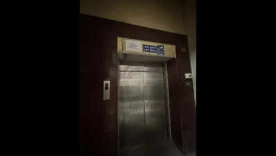 At RSRM hospital, expectant mothers climb stairs for care